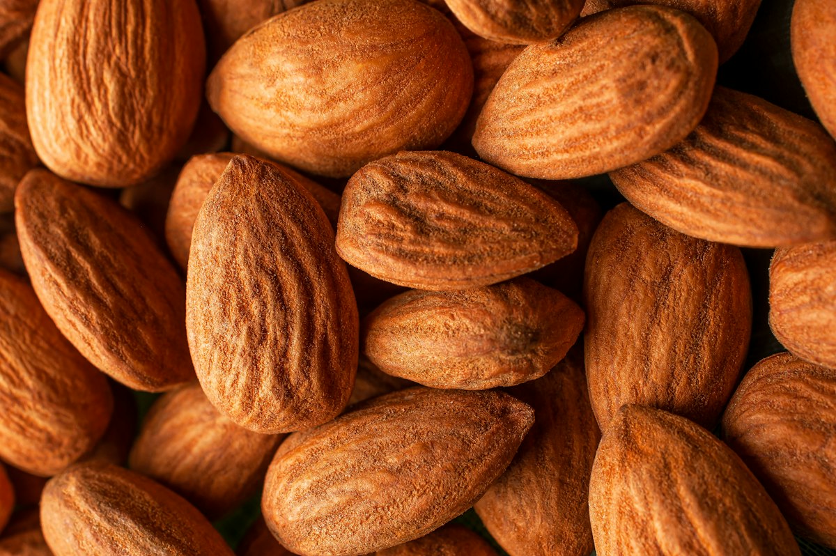 Nail structure showing keratin and biotin benefits